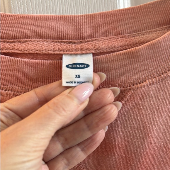 ❤️Old Navy Orange Sweatshirt Cozy and Stylish - Picture 2 of 3